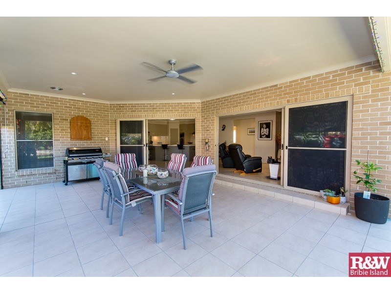 32 Kooringal Way, Sandstone Point QLD 4511