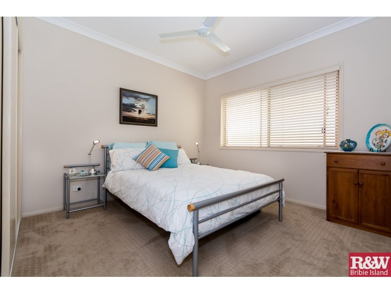 32 Kooringal Way, Sandstone Point QLD 4511