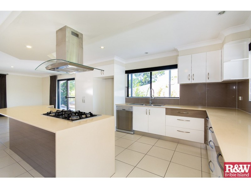 6 Third Ave, Bongaree QLD 4507