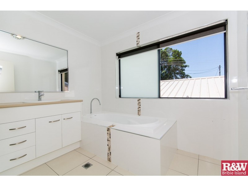 6 Third Ave, Bongaree QLD 4507