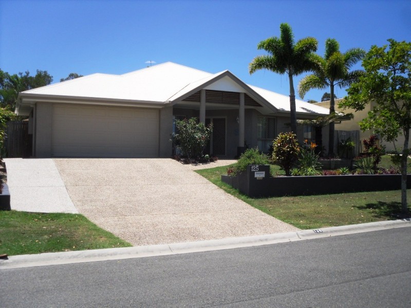 125 Cosmos Avenue, Banksia Beach QLD 4507