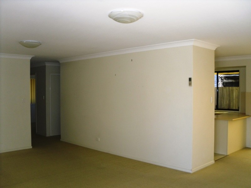 17/8 Spinnaker Drive, Sandstone Point QLD 4511
