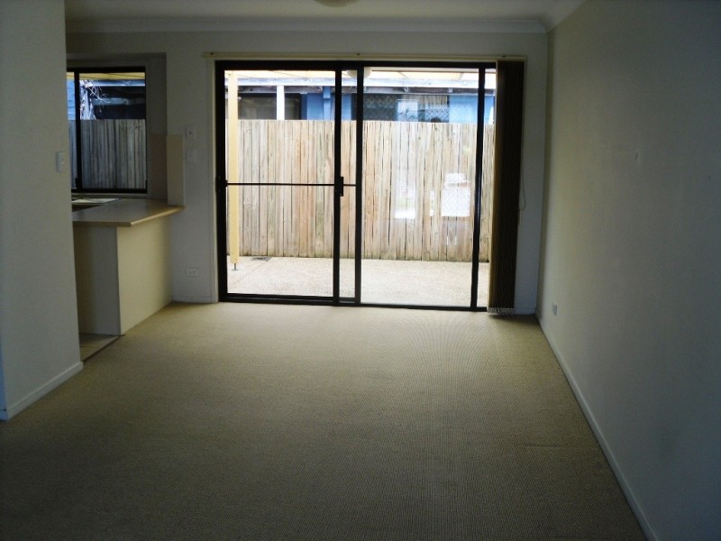 17/8 Spinnaker Drive, Sandstone Point QLD 4511
