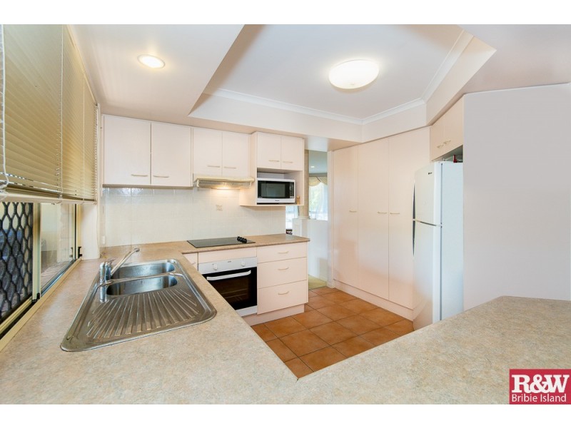 2 Seaforth Street, Sandstone Point QLD 4511