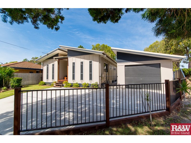 1 Alpinia Ave, Banksia Beach QLD 4507