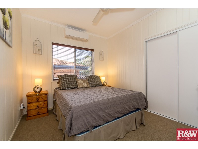 1 Alpinia Ave, Banksia Beach QLD 4507