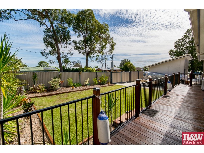 1 Alpinia Ave, Banksia Beach QLD 4507