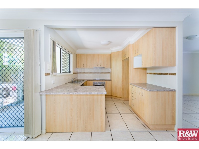 2/9 Third Ave, Bongaree QLD 4507