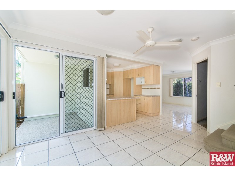2/9 Third Ave, Bongaree QLD 4507