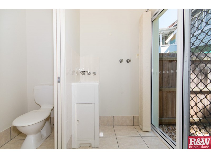 2/9 Third Ave, Bongaree QLD 4507