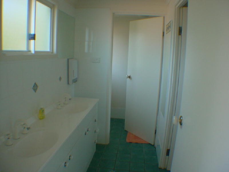 25 Second Avenue, Bongaree QLD 4507