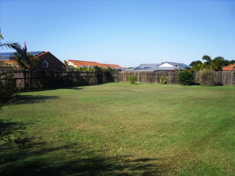 13 Queenscliff Court, Sandstone Point QLD 4511