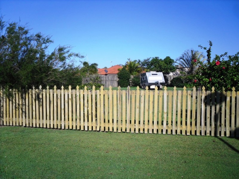13 Queenscliff Court, Sandstone Point QLD 4511