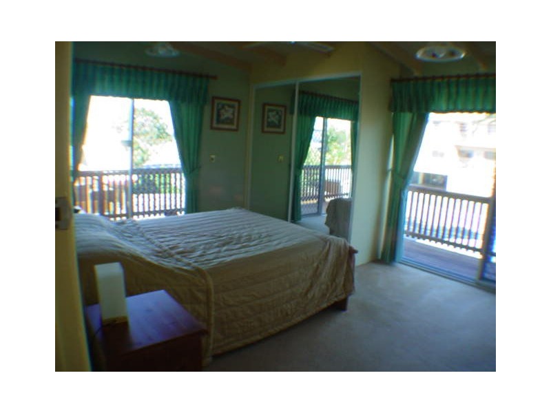 1 Sunderland Drive, Bribie Island QLD 4507