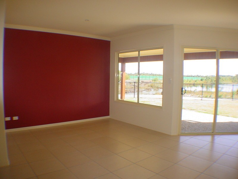 Sandstone Point QLD 4511