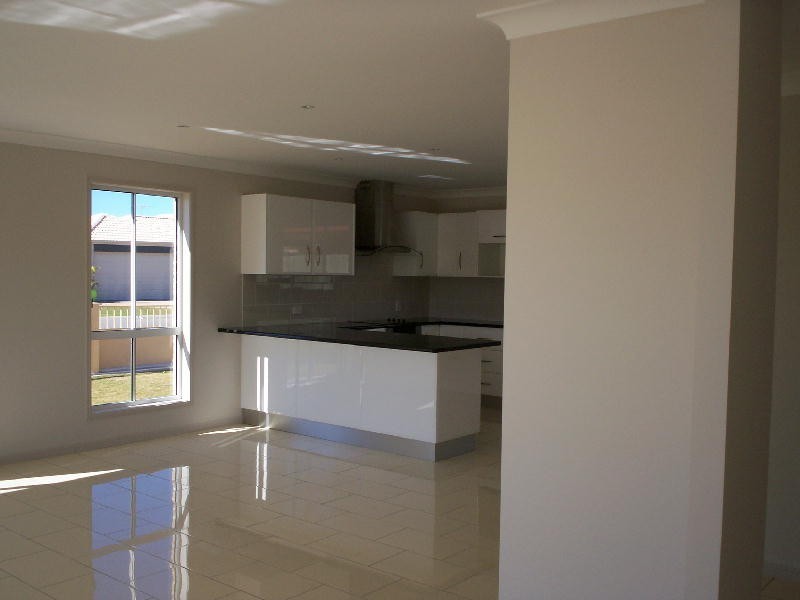 Sandstone Point QLD 4511
