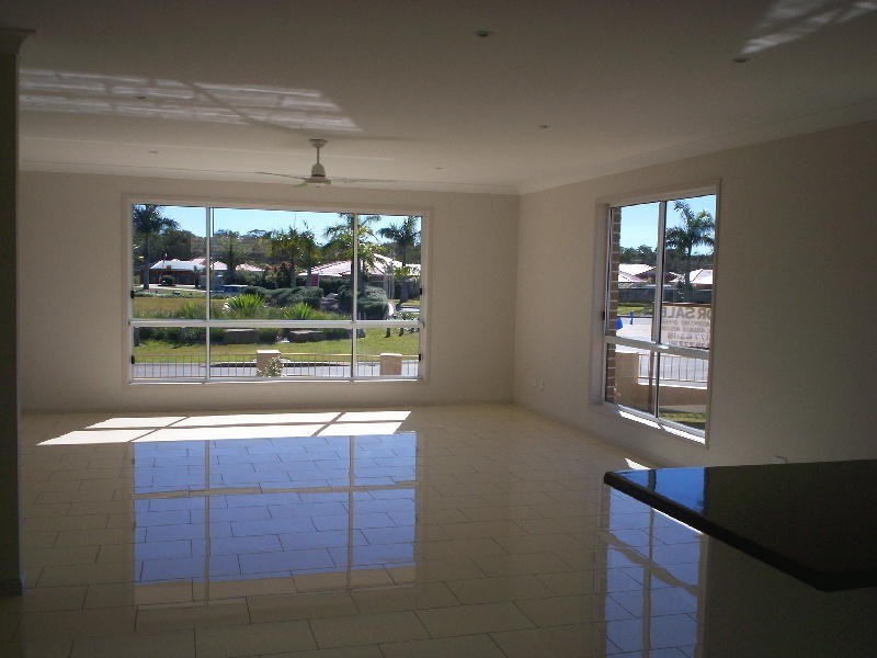 Sandstone Point QLD 4511