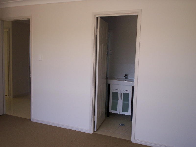 Sandstone Point QLD 4511