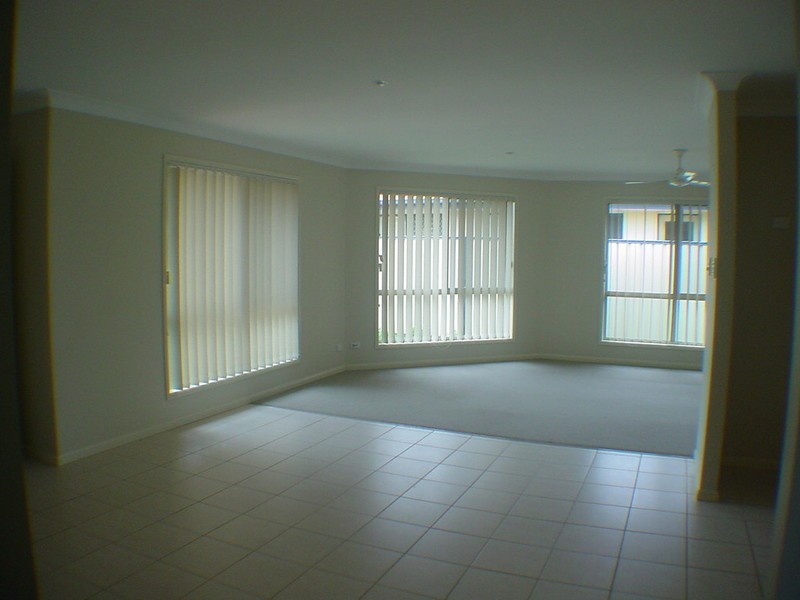 Sandstone Point QLD 4511