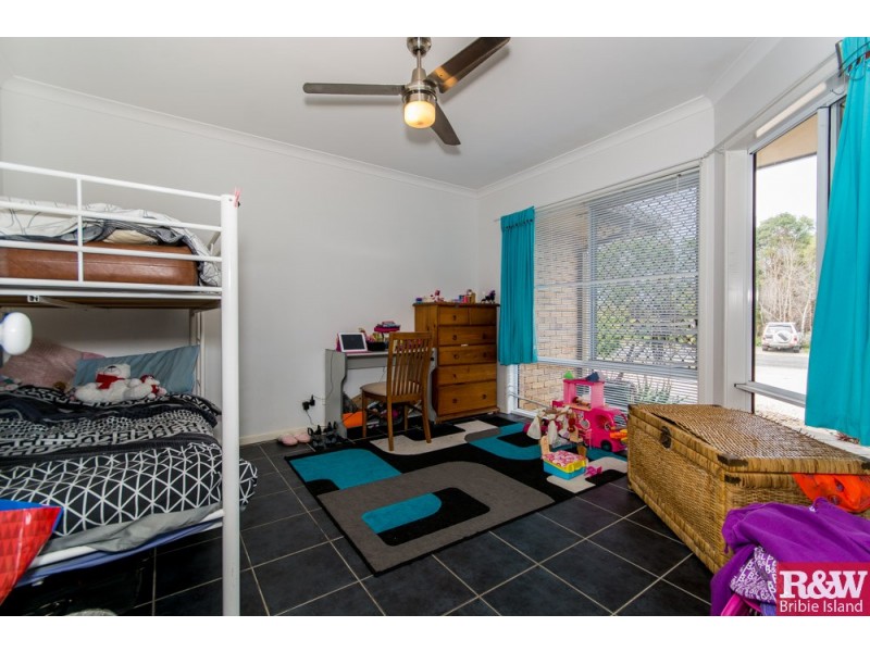 13 Neylon Drive, Ningi QLD 4511