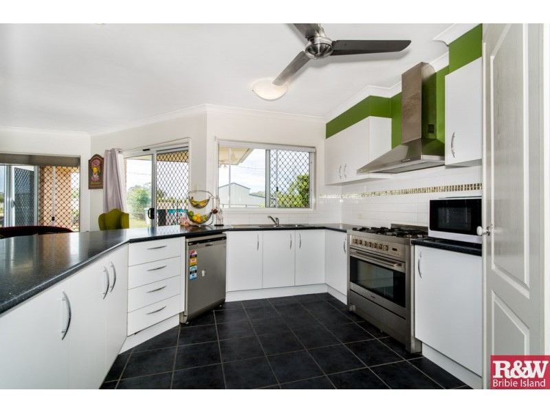 13 Neylon Drive, Ningi QLD 4511
