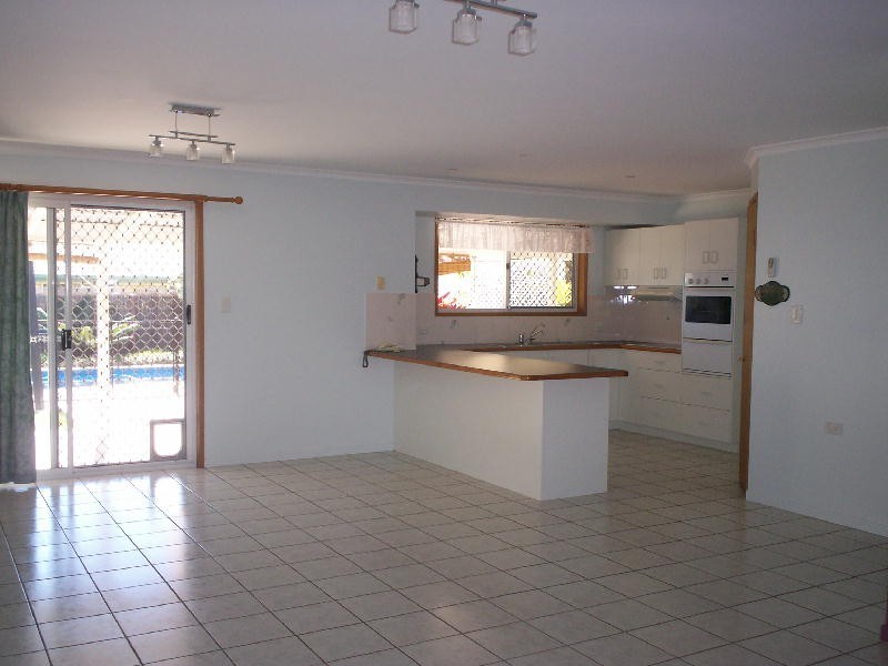 Sandstone Point QLD 4511