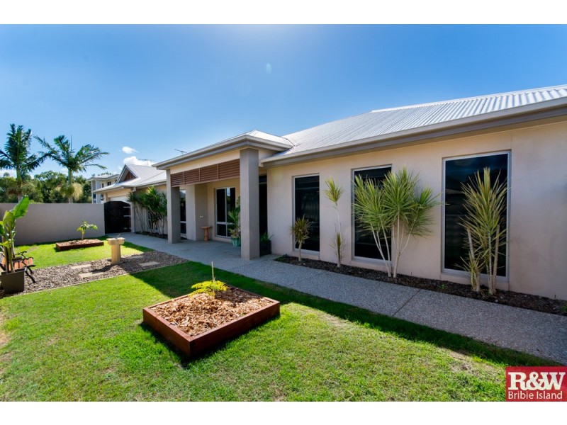 3 Bondi Court, Sandstone Point QLD 4511