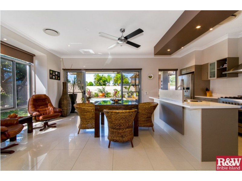 3 Bondi Court, Sandstone Point QLD 4511