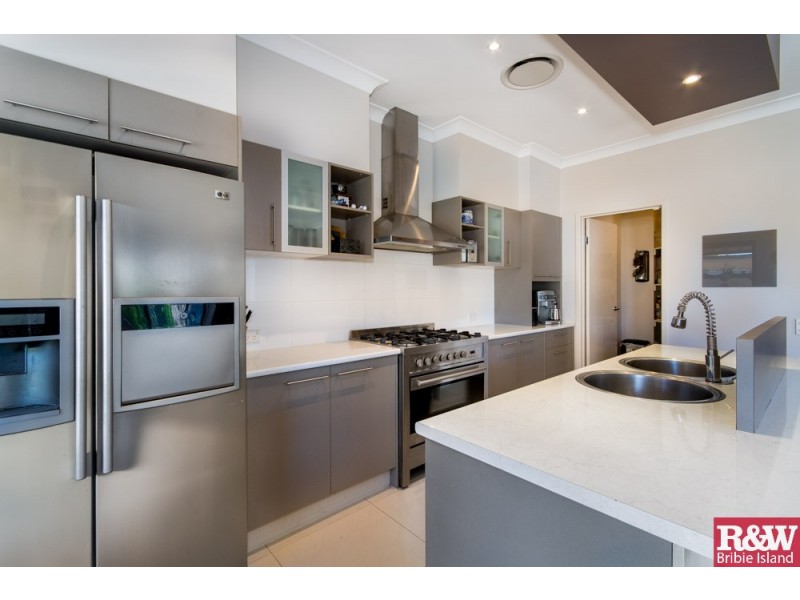 3 Bondi Court, Sandstone Point QLD 4511