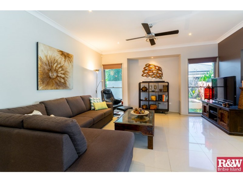 3 Bondi Court, Sandstone Point QLD 4511