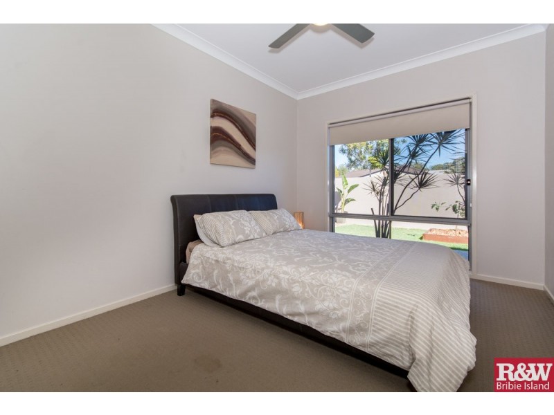 3 Bondi Court, Sandstone Point QLD 4511