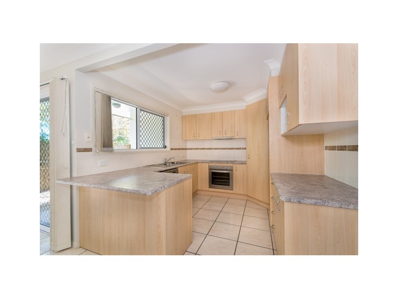 2/9 Third avenue, Bongaree QLD 4507