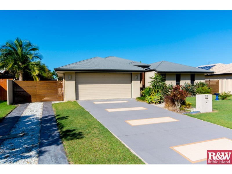22 Middle Cove Court, Sandstone Point QLD 4511