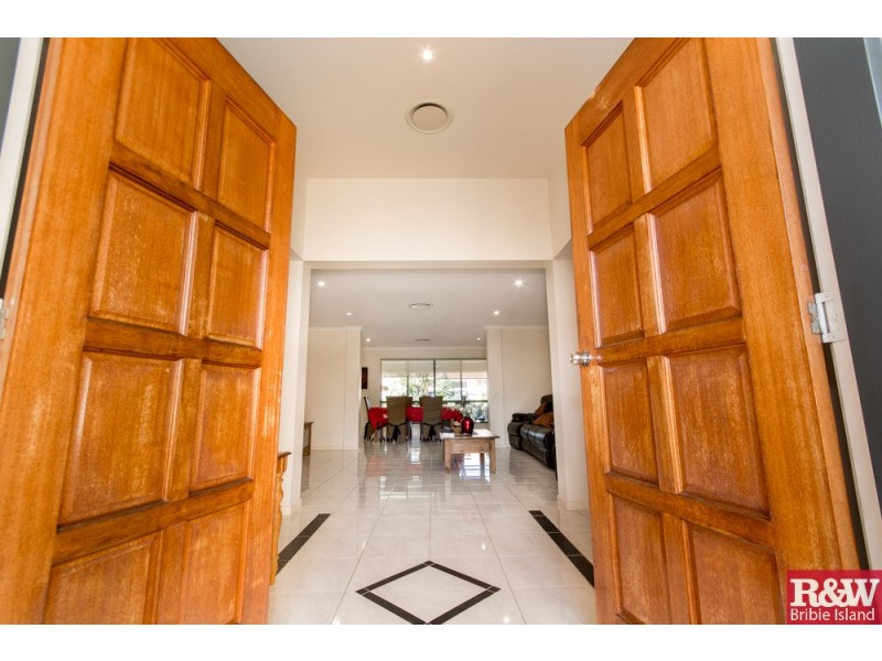 22 Middle Cove Court, Sandstone Point QLD 4511