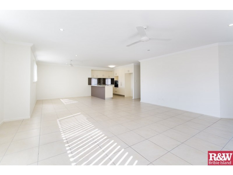 6 Sinclair Place, Ningi QLD 4511
