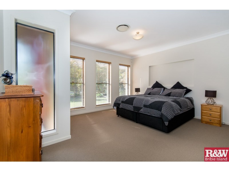 25 Cavanagh Place, Ningi QLD 4511