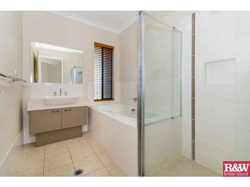 25 Cavanagh Place, Ningi QLD 4511