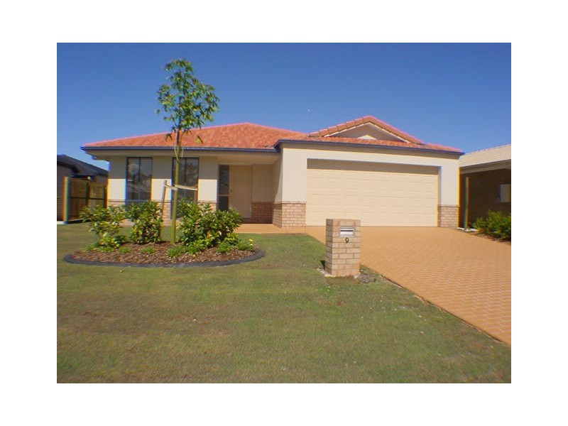 Sandstone Point QLD 4511