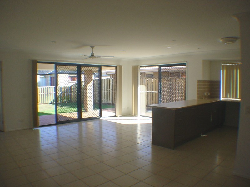 Sandstone Point QLD 4511