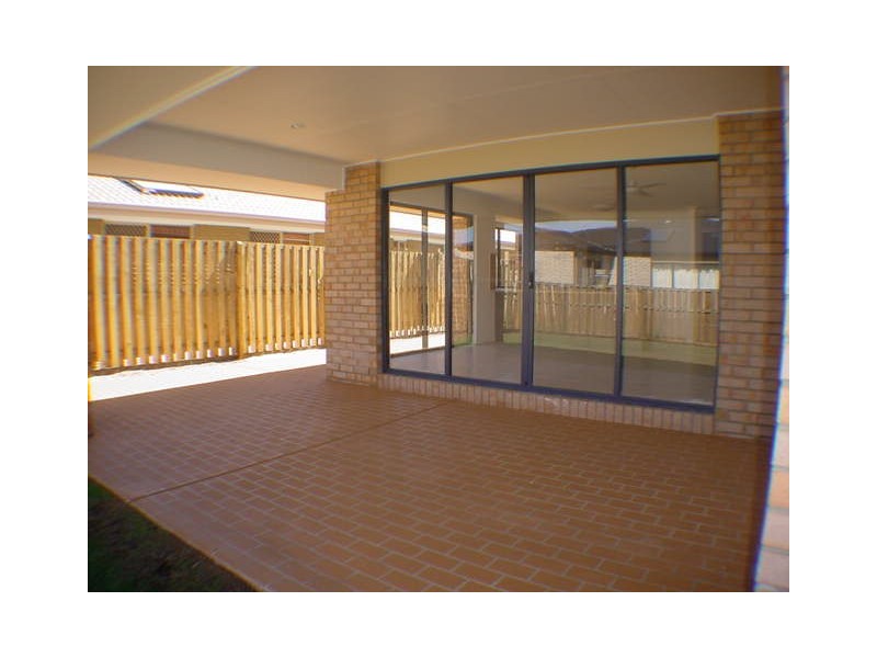 Sandstone Point QLD 4511