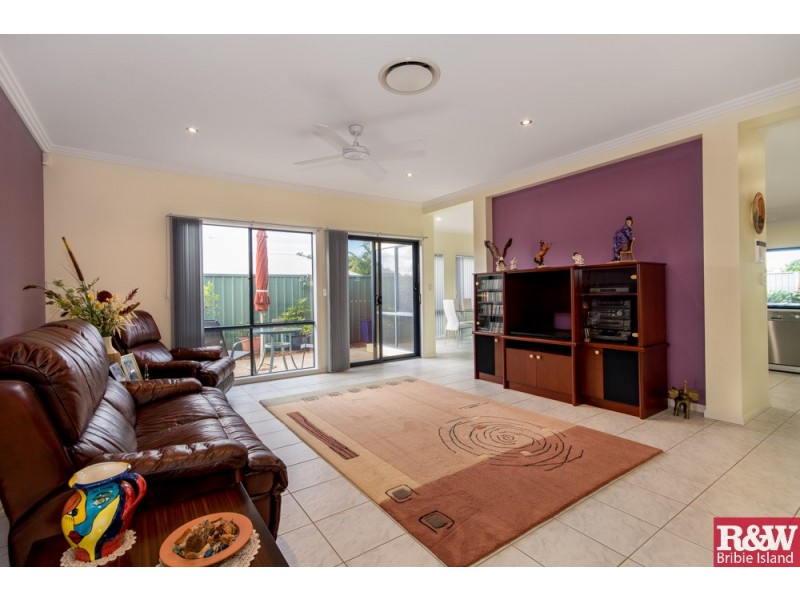86 Marina Blvd, Banksia Beach QLD 4507