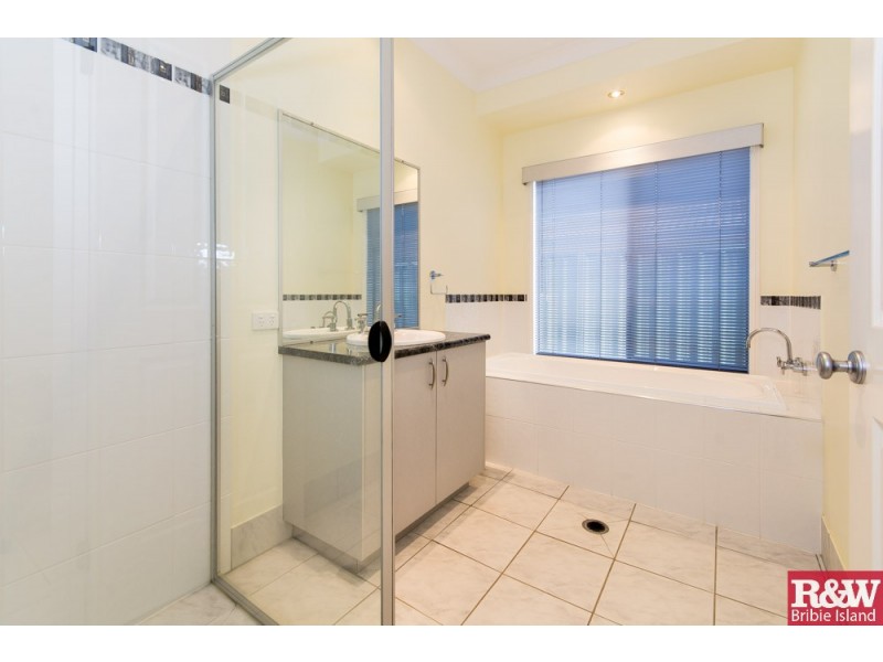 86 Marina Blvd, Banksia Beach QLD 4507