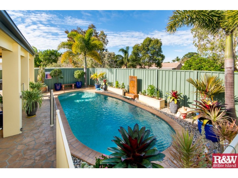 86 Marina Blvd, Banksia Beach QLD 4507