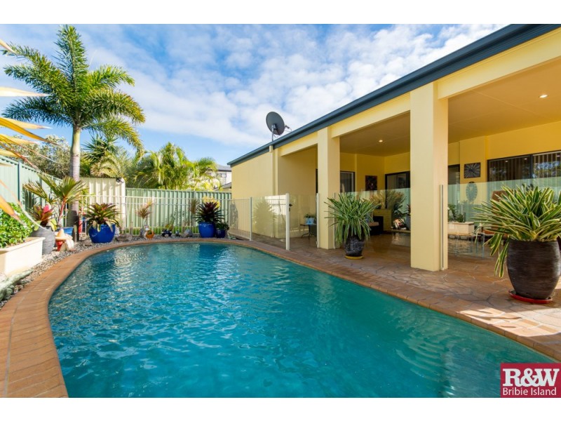 86 Marina Blvd, Banksia Beach QLD 4507
