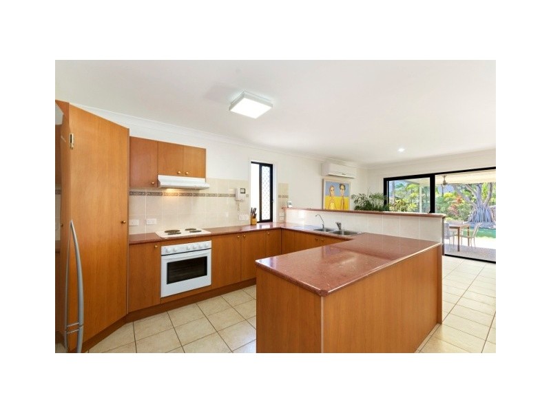 1/6 Topsail Circuit, Banksia Beach QLD 4507