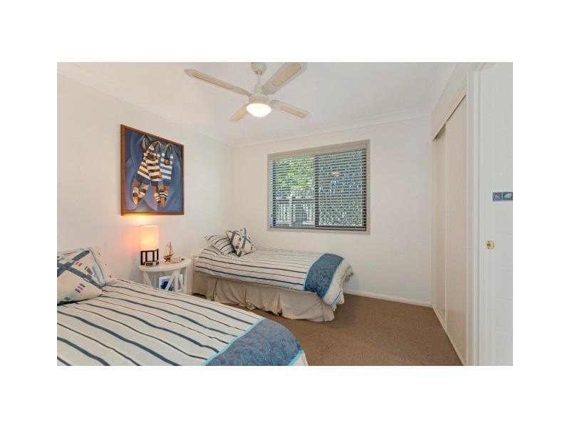 1/6 Topsail Circuit, Banksia Beach QLD 4507