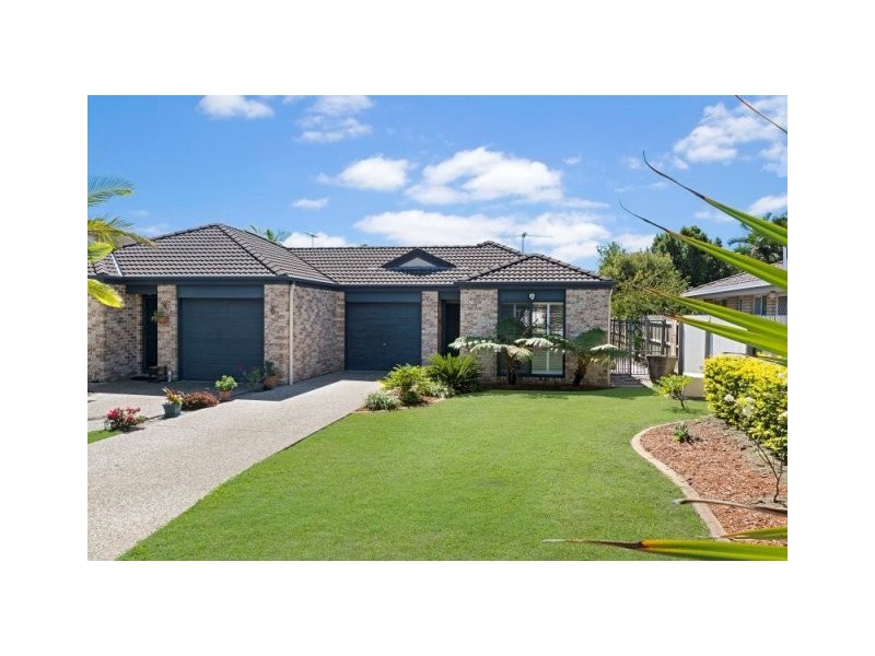 1/6 Topsail Circuit, Banksia Beach QLD 4507