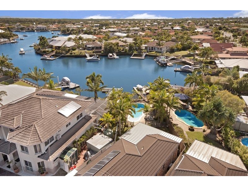 1/6 Topsail Circuit, Banksia Beach QLD 4507