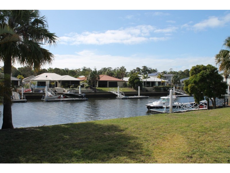 13 Baza Place, Banksia Beach QLD 4507