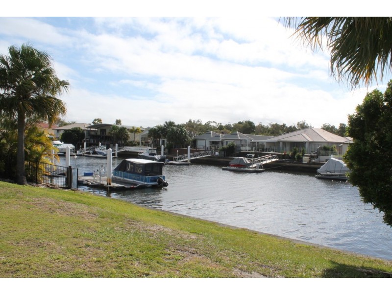 13 Baza Place, Banksia Beach QLD 4507
